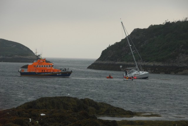 Portree Lifeboat Arrive